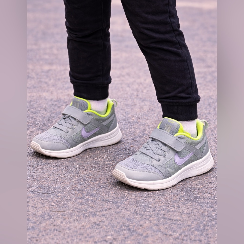 Nike Kids Sneakers in Gray and Yellow
